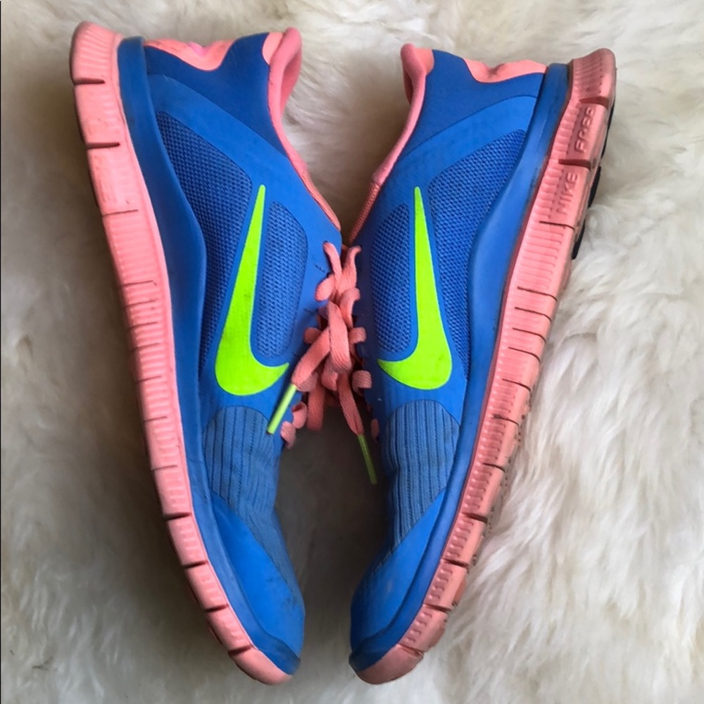 Nike Sneakers - Picture 3 of 5